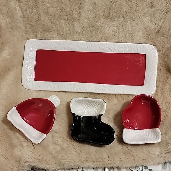 ST. NICHOLAS SQUARE CHRISTMAS TRADITIONS RED 4-PIECE APPETIZER TRAY AND BOWLS - Picture 3 of 8